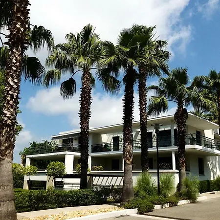 Les Pins Chic With Shared Pool And Shady Terrace * Juan-les-Pins