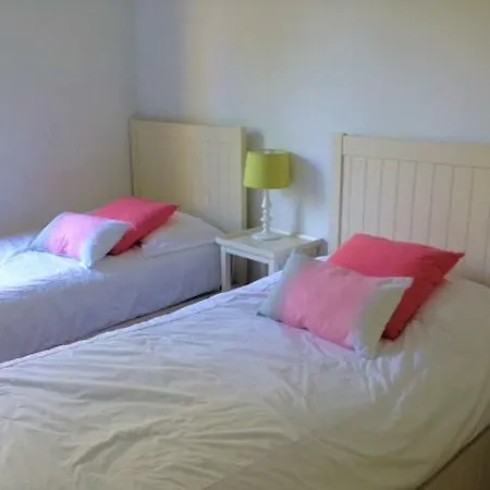 Apartment Les Pins Chic With Shared Pool And Shady Terrace Juan-les-Pins